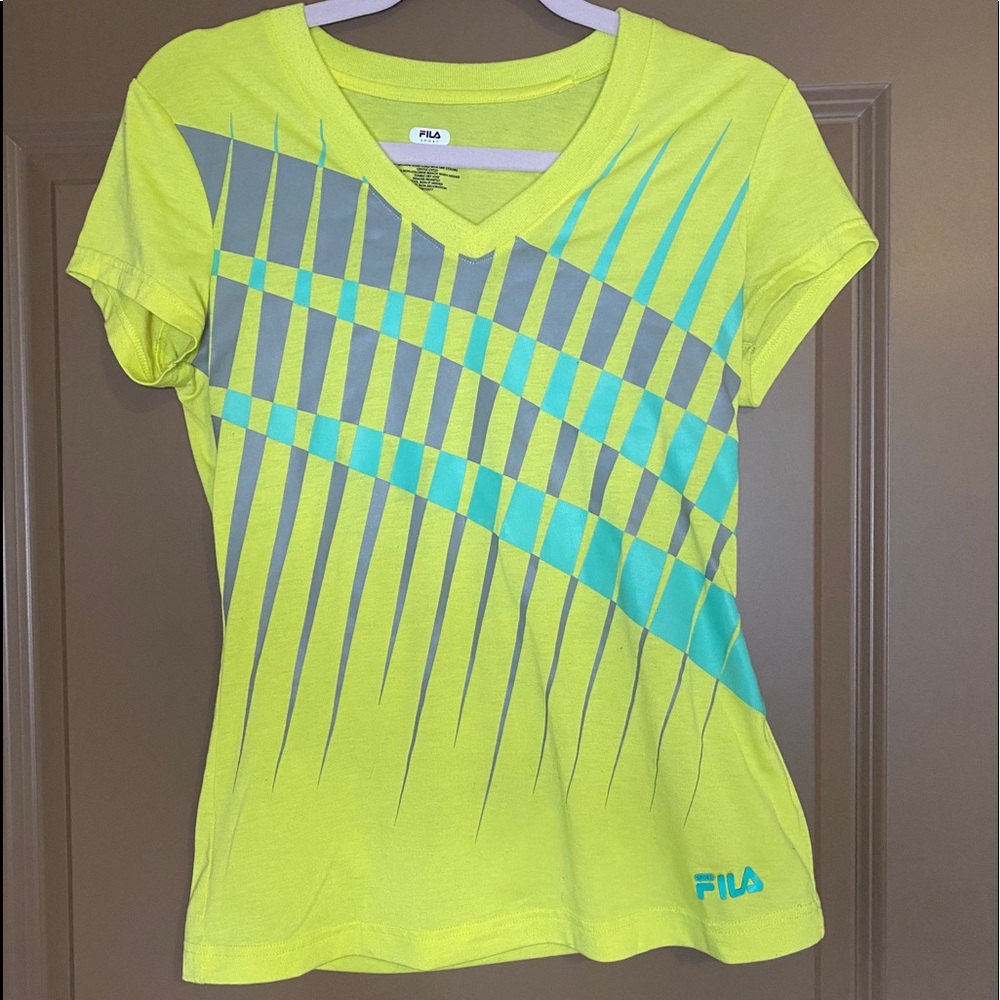 Athletic shirt